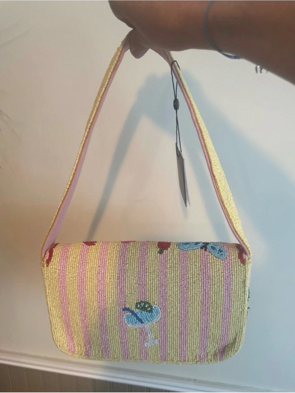 Beaded Pink Shoulder Bag with Coastal Motifs - Picture 4 of 5